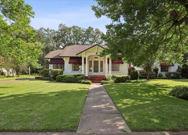 Property at 2621 Evergreen Dr, Port Arthur, TX 77642, 4 beds, 2.5 baths
