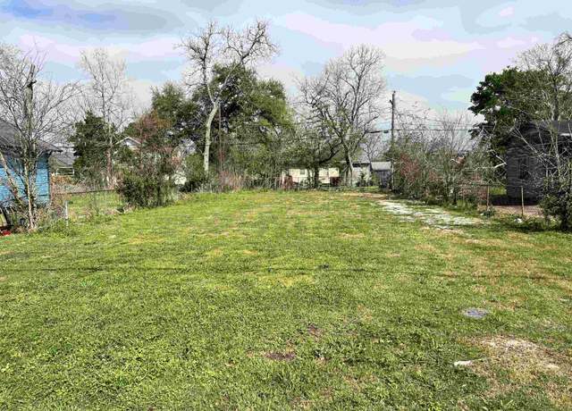 Property at 1830 Harriot St, Beaumont, TX 77705