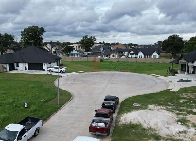 Property at 1465 Adelaide Ave, Port Neches, TX 77651