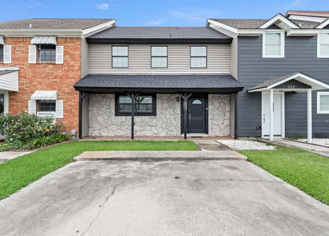 Property at 224 Parkside Dr, Bridge City, TX 77611, 2 beds, 1.5 baths