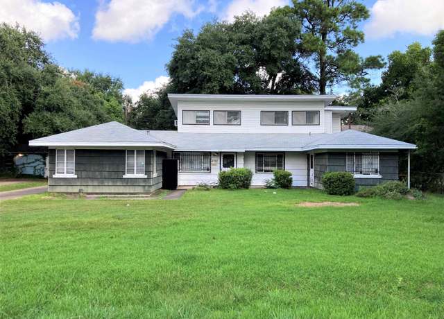 Property at 4701 Redbird St, Port Arthur, TX 77642, 4 beds, 3 baths