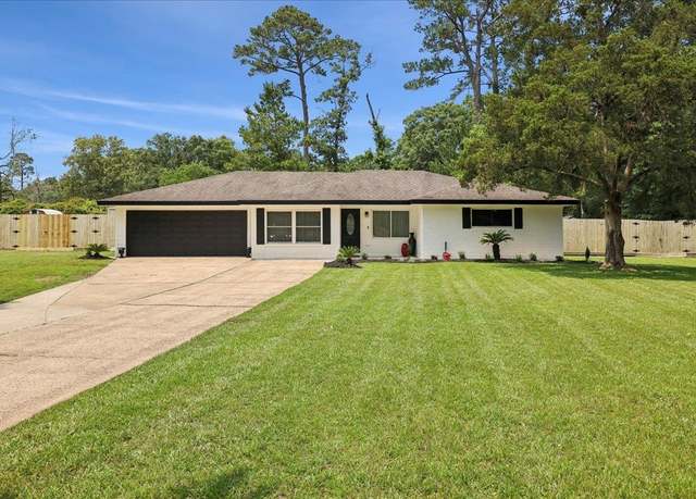 Property at 5290 Rose Ln, Beaumont, TX 77708, 3 beds, 1.5 baths