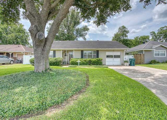 Property at 3435 Cecil Dr, Beaumont, TX 77706, 3 beds, 2 baths
