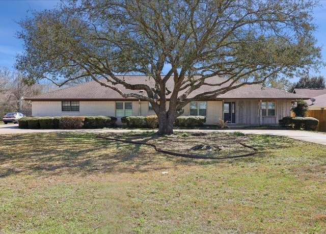 Property at 7240 Plant Rd, Beaumont, TX 77708, 3 beds, 2.5 baths