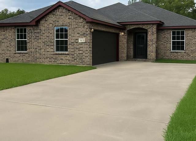 Property at 5620 N Kingswood Dr, Beaumont, TX 77708, 3 beds, 2.5 baths