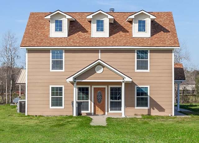 Property at 425 Jones St, Bridge City, TX 77611, 3 beds, 2.5 baths