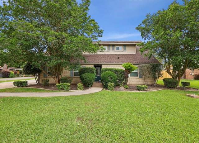 Property at 2414 Goodwin Ct, Port Neches, TX 77651, 5 beds, 3 baths