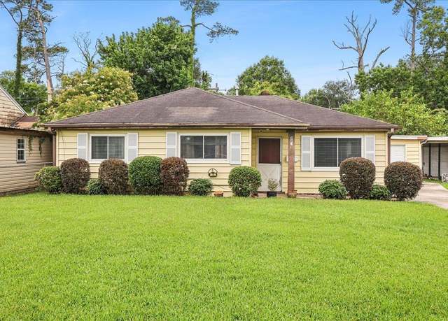 Property at 3225 Cherry Dr, Beaumont, TX 77703, 3 beds, 1 bath