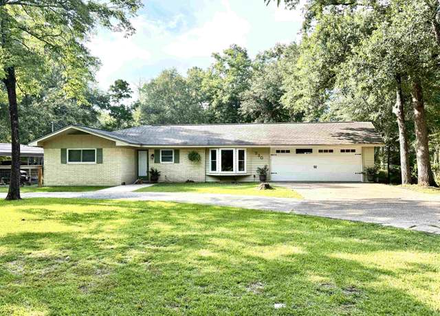 Property at 330 Hillcrest Dr, Lumberton, TX 77659, 3 beds, 2 baths