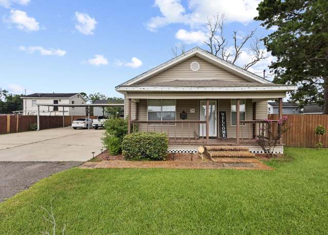 Property at 316 S 13th St, Nederland, TX 77627, 2 beds, 1.5 baths