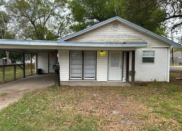 Property at 1941 6th St, Port Neches, TX 77651, 3 beds, 1 bath