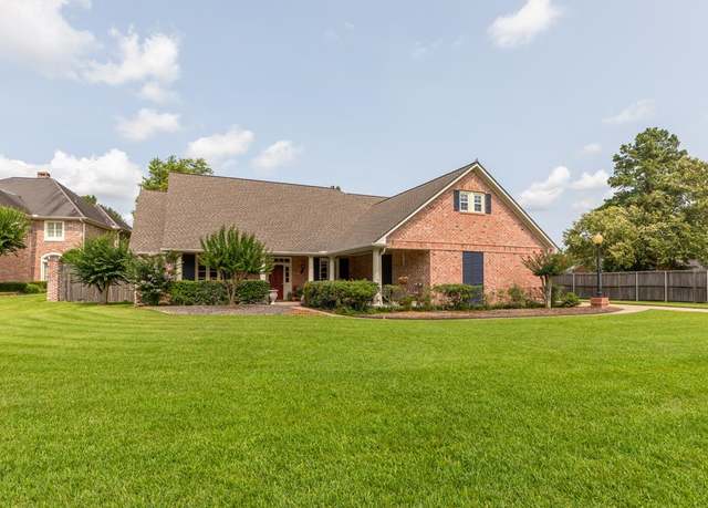 Property at 6302 Bentwater Dr, Orange, TX 77632, 4 beds, 4 baths