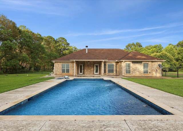Property at 6705 N Fm 105, Vidor, TX 77662, 3 beds, 2.5 baths