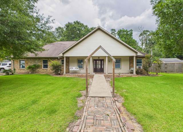Property at 7090 Carroll Ln, Beaumont, TX 77713, 5 beds, 3.5 baths