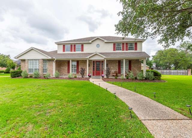 Property at 4920 Bellechase Dr, Beaumont, TX 77706, 4 beds, 4 baths