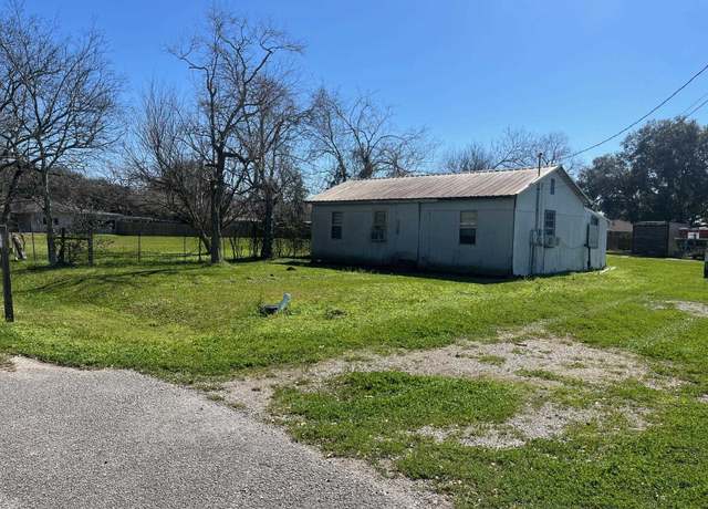 Property at 2354 Mimosa Dr, Port Arthur, TX 77640, 3 beds, 1 bath
