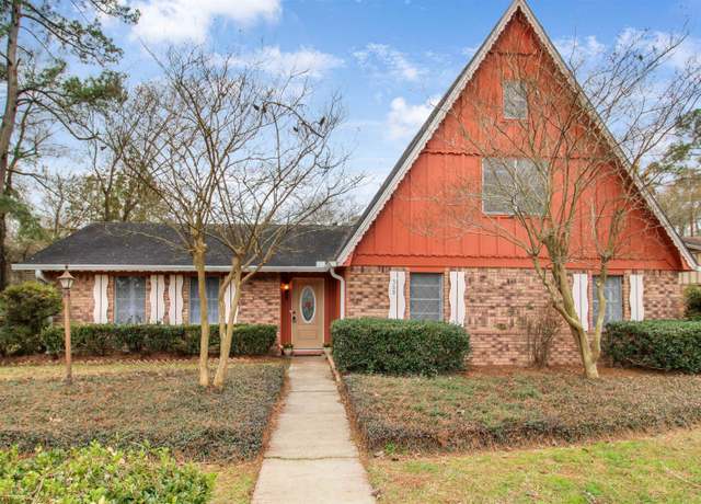 Property at 560 Teri Dr, Vidor, TX 77662, 4 beds, 2 baths