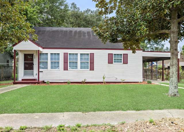 Property at 518 Garland Ave, Beaumont, TX 77705, 3 beds, 1 bath