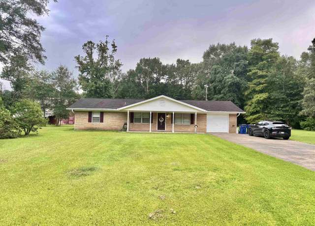 Property at 4140 Oak Dr, Vidor, TX 77662, 3 beds, 1.5 baths