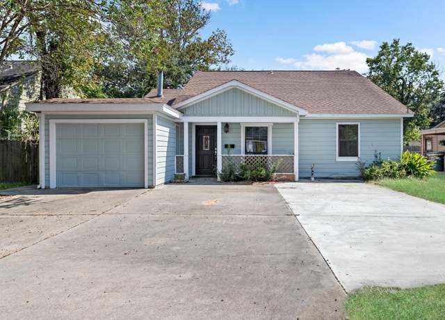 Property at 2156 Central Dr, Beaumont, TX 77706, 3 beds, 2 baths
