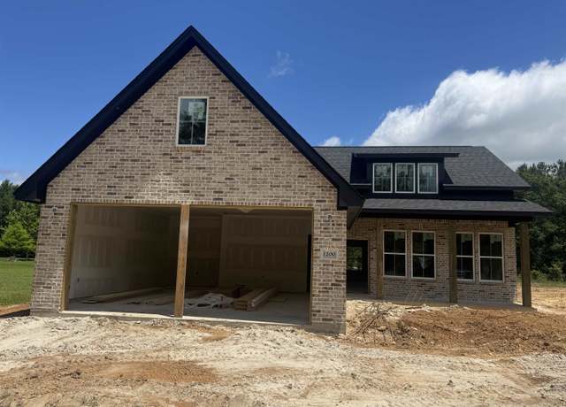 Property at 1200 Pine St, Vidor, TX 77662, 3 beds, 2 baths