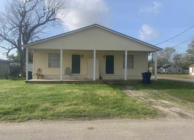 Property at 1925 A & B Crockett St, Orange, TX 77630, 4 beds