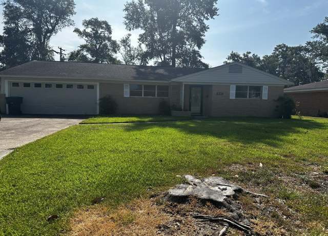 Property at 1530 Driskill St, Beaumont, TX 77706, 3 beds, 2 baths
