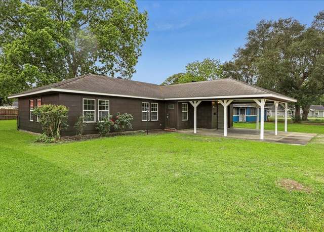 Property at 612 S 9th St, Nederland, TX 77627, 2 beds, 1 bath
