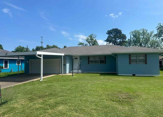 Property at 2938 Graves Ave, Groves, TX 77619, 3 beds, 2 baths