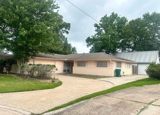 Property at 2316 Manley Cir, Orange, TX 77630, 3 beds, 1.5 baths