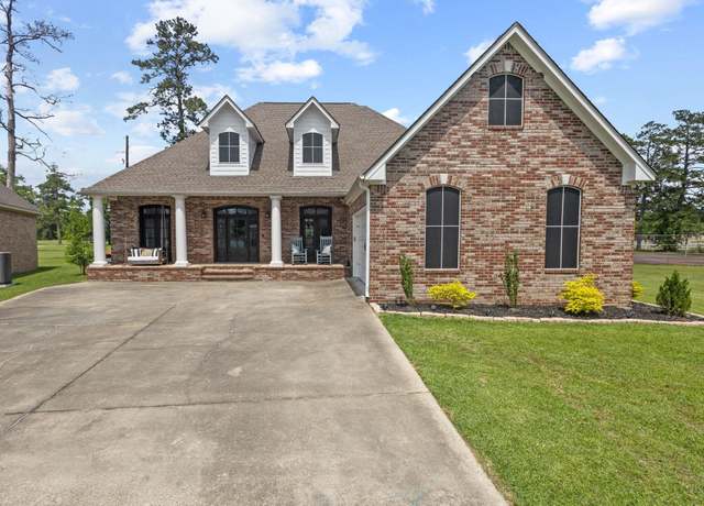 Property at 220 Idylwild Dr, Sour Lake, TX 77659, 4 beds, 3.5 baths