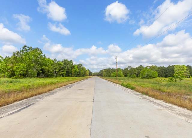 Property at 17410 Reserve Dr, Beaumont, TX 77713