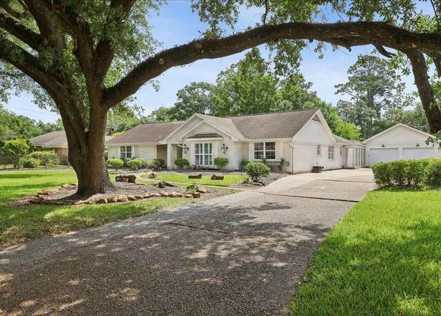 Property at 880 Goodhue Rd, Beaumont, TX 77706, 4 beds, 2.5 baths