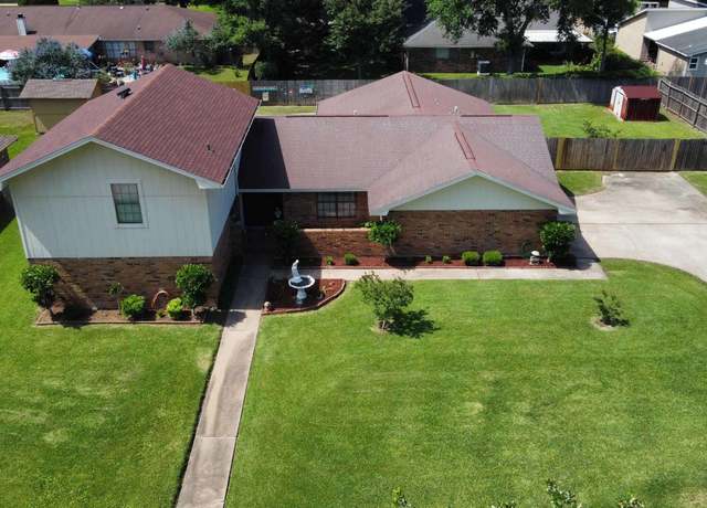 Property at 3919 Chevy Chase Ln, Port Arthur, TX 77642, 3 beds, 2.5 baths