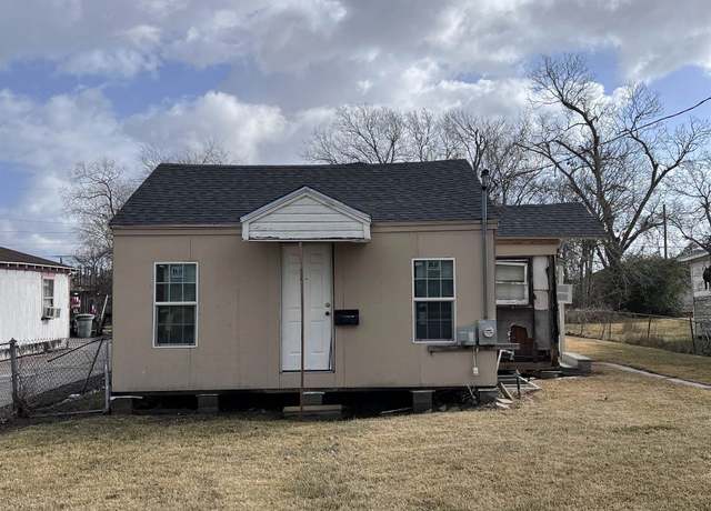 Property at 3081 Donahue St, Beaumont, TX 77705, 2 beds, 1 bath