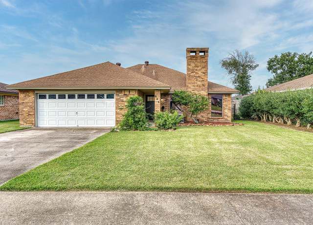 Property at 644 Birchwood Dr, Port Neches, TX 77651, 3 beds, 2 baths