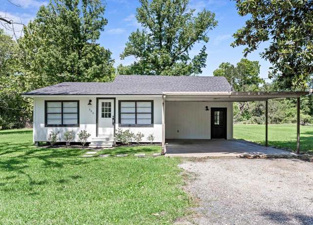 Property at 590 Parks St, Silsbee, TX 77656, 3 beds, 1 bath
