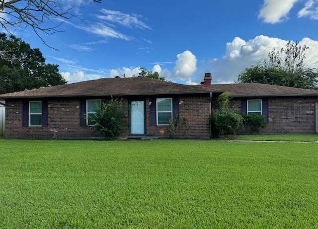 Property at 2884 63rd St, Port Arthur, TX 77640, 3 beds, 2 baths