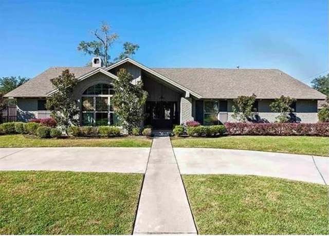 Property at 1435 Belvedere Dr, Beaumont, TX 77706, 4 beds, 3.5 baths