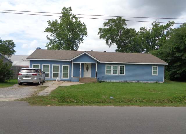 Property at 2308 Travis St, Orange, TX 77630, 4 beds, 2 baths