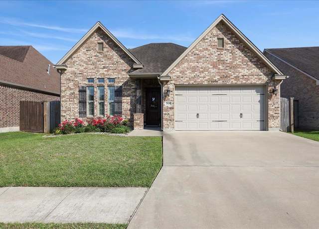 Property at 7849 Oakridge Dr, Nederland, TX 77627, 3 beds, 2 baths
