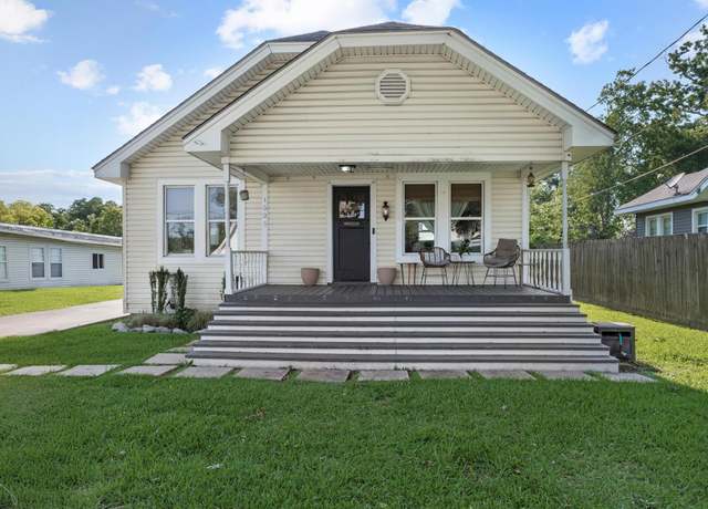 Property at 1526 Llano St, Port Neches, TX 77651, 2 beds, 2 baths