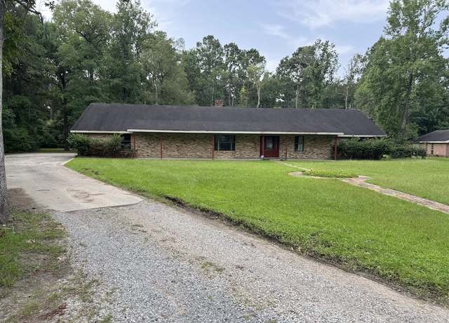 Property at 1107 Cordwood Cir, Orange, TX 77630, 3 beds, 2.5 baths