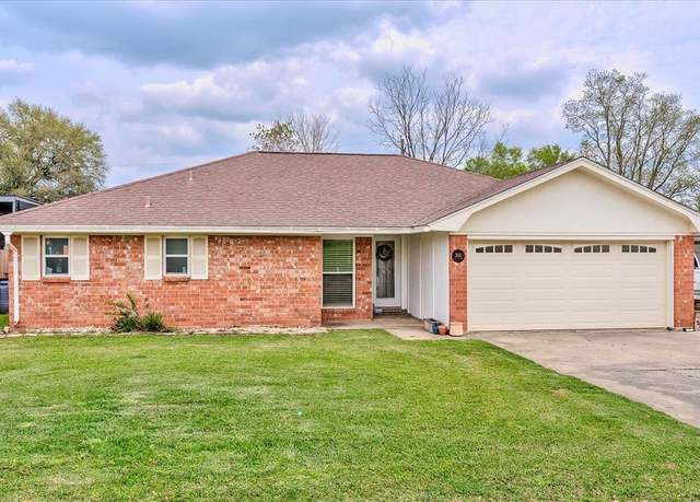 Property at 391 Roberts Ave, Bridge City, TX 77611, 3 beds, 2 baths
