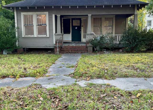 Property at 885 Corley Ave, Beaumont, TX 77701, 3 beds, 1 bath