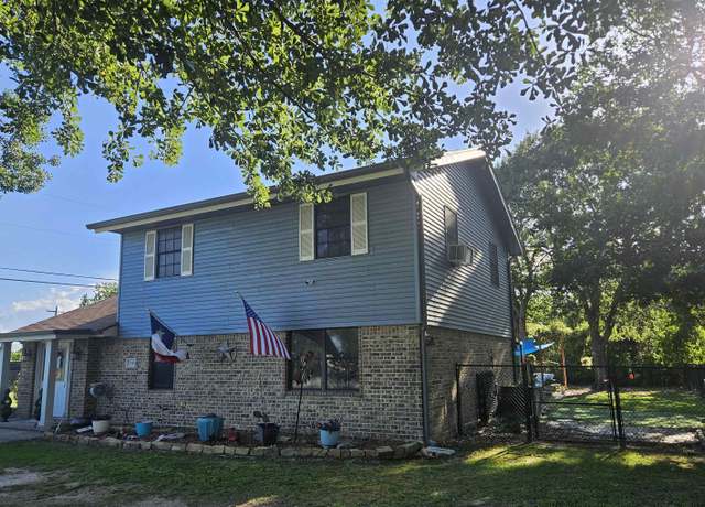 Property at 179 Spooner St, Bridge City, TX 77611, 4 beds, 2 baths