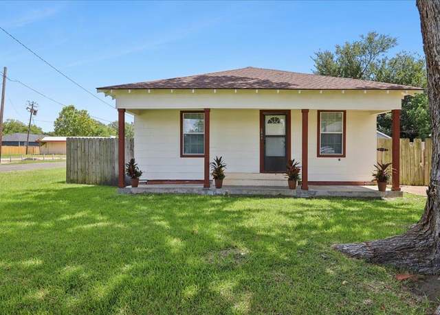 Property at 2048 15th St, Port Arthur, TX 77642, 3 beds, 2 baths
