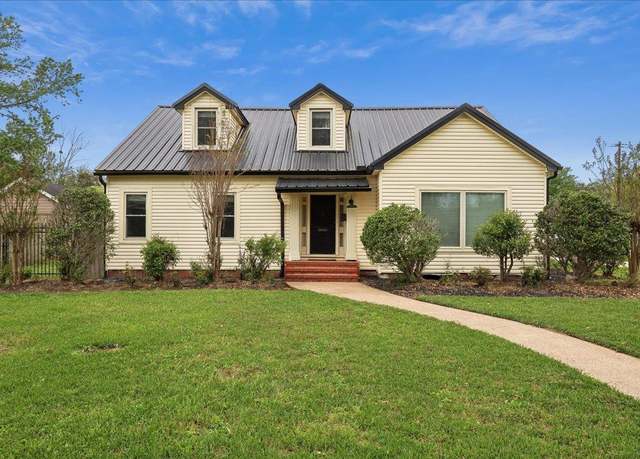 Property at 895 23rd St, Beaumont, TX 77706, 3 beds, 2 baths
