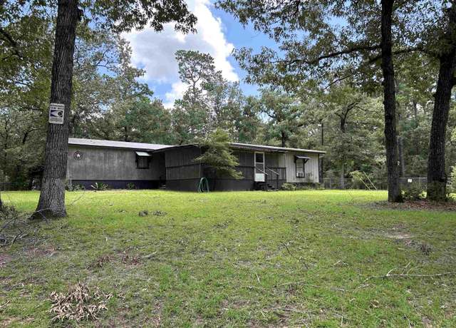 Property at 1112 S Sir Henry Dr, Woodville, TX 75979, 3 beds, 2 baths