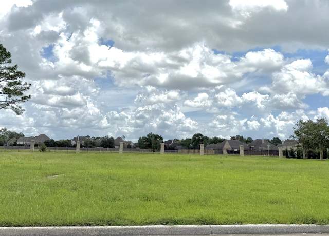 Property at 23 Estates Of Montclaire, Beaumont, TX 77706